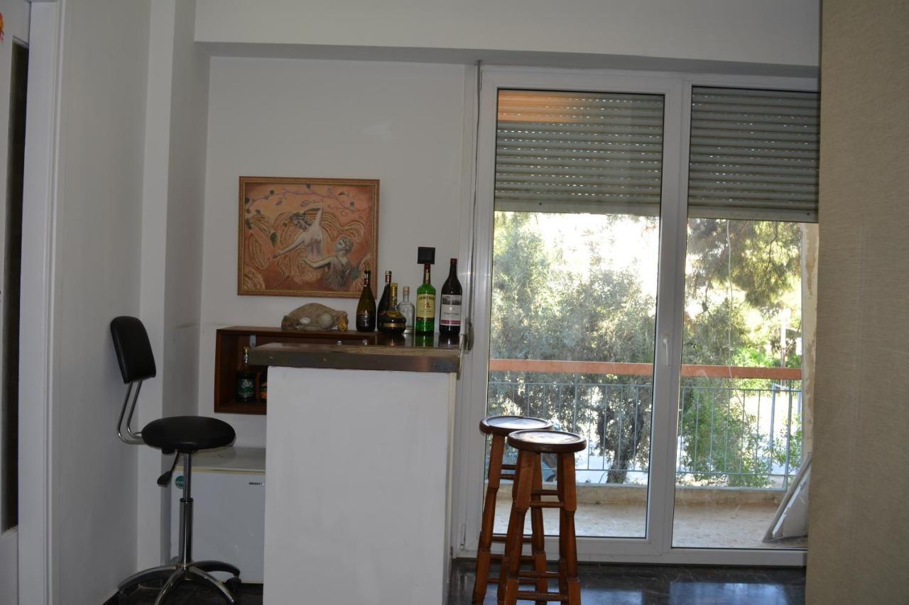 Spacious Apartment With Balconies, Ac, King Bed, Near Dt And Transports Athen Eksteriør billede